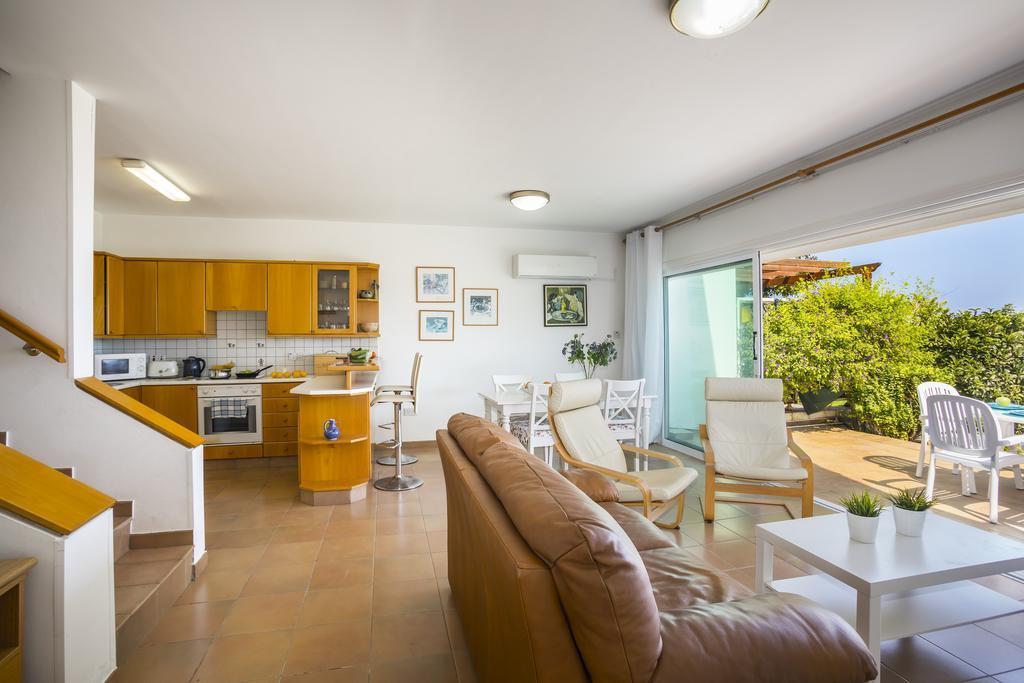 Protaras Beachfront Sirina Lina Suite باراليمني المظهر الخارجي الصورة