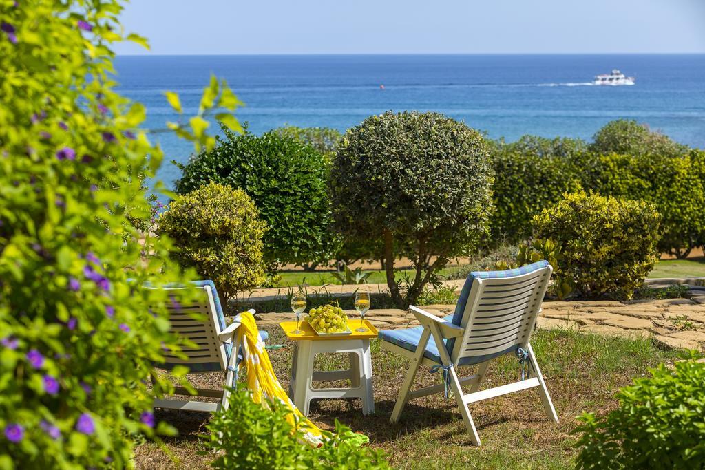 Protaras Beachfront Sirina Lina Suite باراليمني المظهر الخارجي الصورة