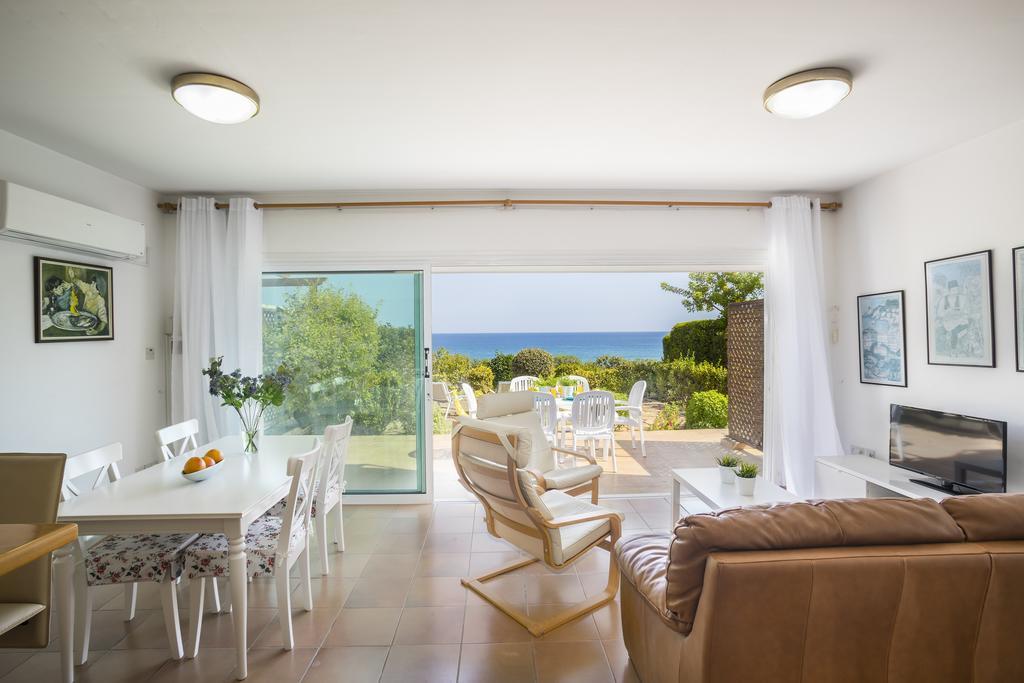 Protaras Beachfront Sirina Lina Suite باراليمني المظهر الخارجي الصورة