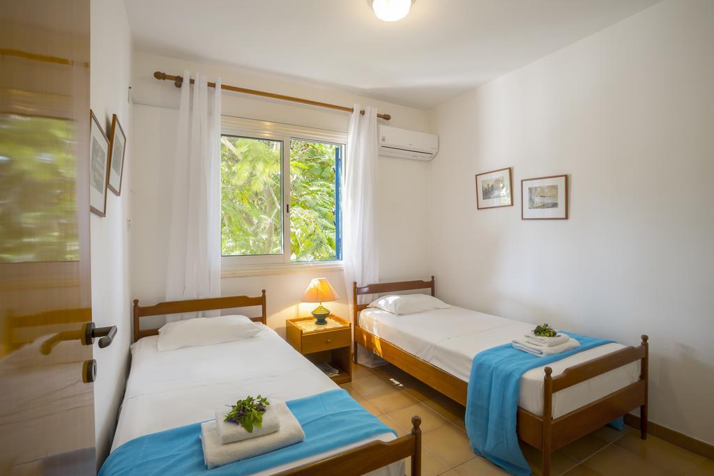 Protaras Beachfront Sirina Lina Suite باراليمني المظهر الخارجي الصورة