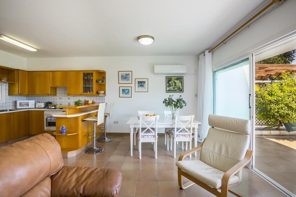 Protaras Beachfront Sirina Lina Suite باراليمني المظهر الخارجي الصورة